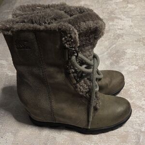 Sorel Women's Gray Winter Boots